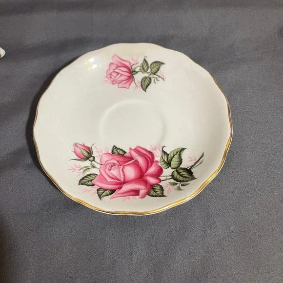 Elegant Pink Rose Teacup and Saucer Set with Gold Trim - Picture 2 of 3